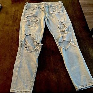 Abercrombie destroyed boyfriend high rise jeans size 4